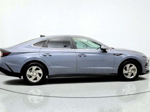 Used 2026 Hyundai Sonata SE FWD image 4