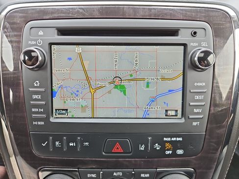 Used 2017 Buick Enclave Premium w/ Experience Buick Package AWD/4WD image 26