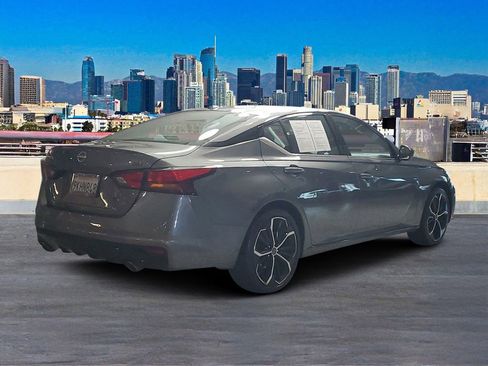 Used 2024 Nissan Altima 2.5 SR FWD image 4