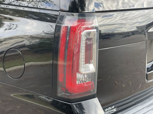 Used 2019 GMC Yukon SLT image 7