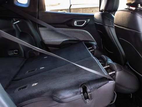 Used 2024 Jeep Compass Latitude image 37