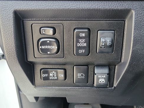Used 2021 Toyota Tundra SR5 w/ SR5 Upgrade Package RWD image 26