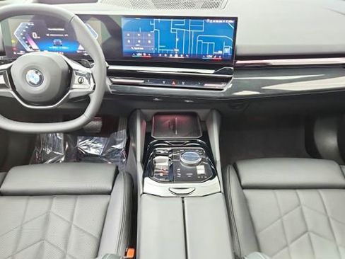 Used 2026 BMW 530i RWD image 34