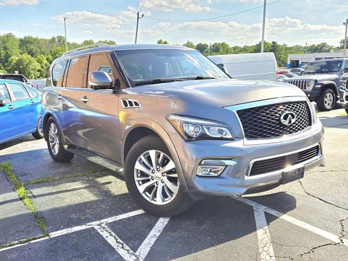 Used 2015 INFINITI QX80 4WD w/ Driver's Assistance Package image 4