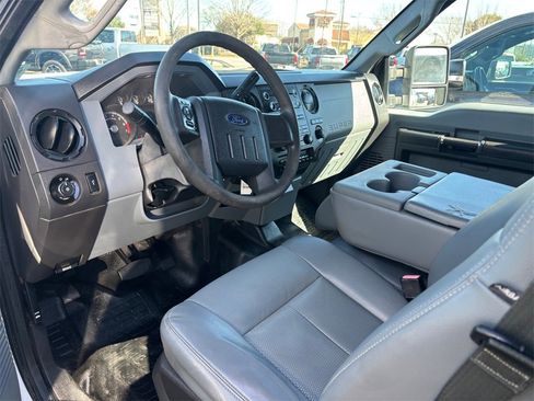 Used 2014 Ford F250 XL w/ Power Equipment Group image 8