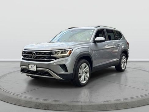 Used 2023 Volkswagen Atlas SE AWD/4WD image 3