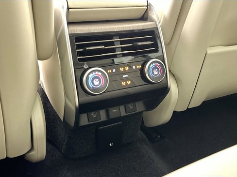 Certified 2024 Land Rover Range Rover SE AWD/4WD image 24