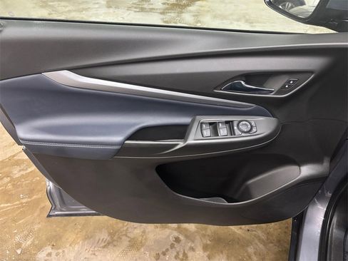 Used 2023 Chevrolet Bolt EUV LT w/ Convenience Package image 11