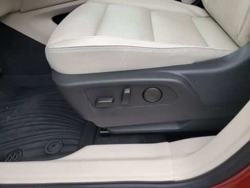 Used 2021 Buick Envision Essence w/ Technology Package I image 14