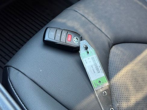 Used 2025 Toyota Grand Highlander FWD image 40