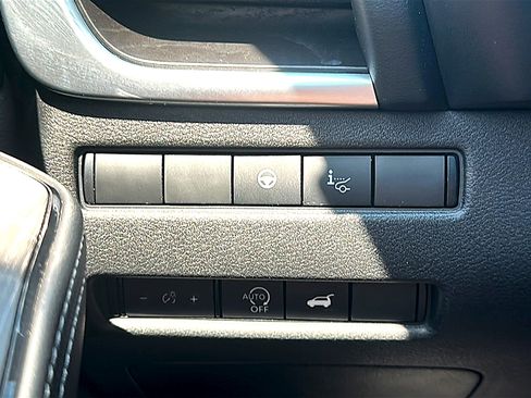 Used 2023 Nissan Rogue Platinum w/ Platinum Premium Package FWD image 38