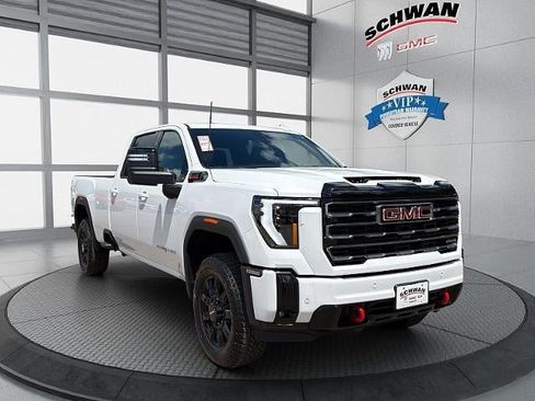 Used 2026 GMC Sierra 2500 AT4 AWD/4WD image 2