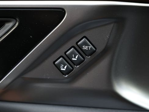 Used 2025 Subaru Outback Touring XT image 16