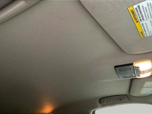 Used 2025 Nissan Pathfinder SV FWD image 27