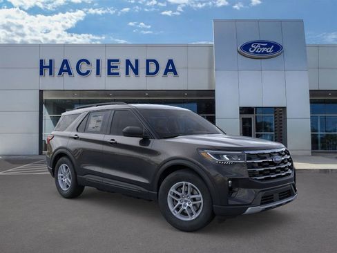 New 2026 Ford Explorer Active w/ Active Comfort Package RWD image 7