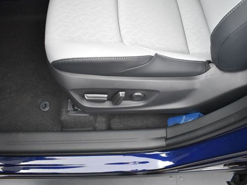 New 2026 Subaru Solterra Limited XT image 10