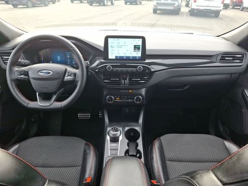 Certified 2023 Ford Escape ST-Line image 10