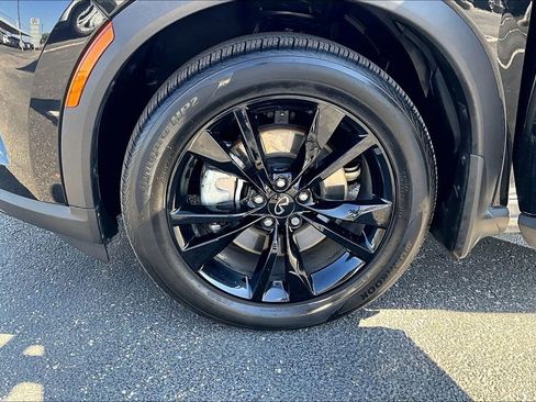 Used 2025 INFINITI QX60 Luxe w/ Black Edition image 11