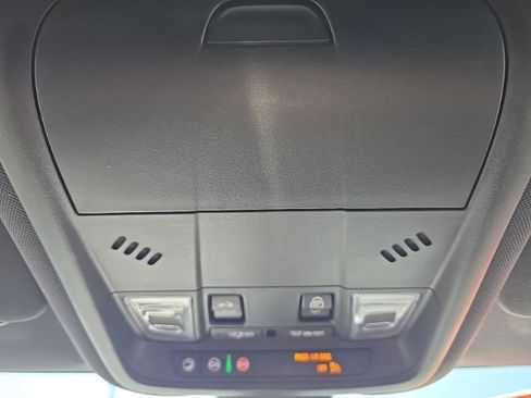 Used 2023 Chevrolet Equinox RS w/ RS Leather Package AWD/4WD image 20
