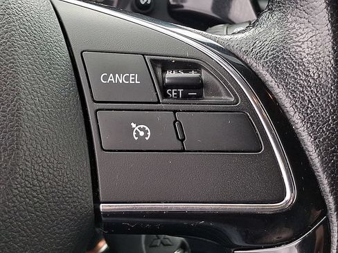 Used 2016 Mitsubishi Outlander AWD image 17