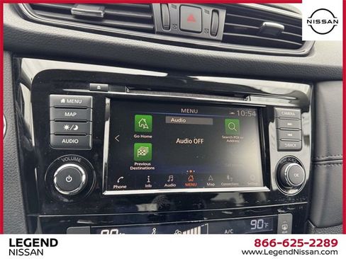 Used 2018 Nissan Rogue SL w/ Premium Package image 24