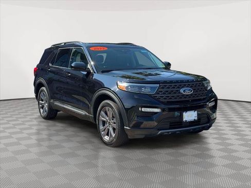 Used 2022 Ford Explorer XLT w/ Equipment Group 202A AWD/4WD image 1