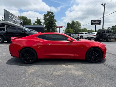 Used 2018 Chevrolet Camaro SS RWD image 7