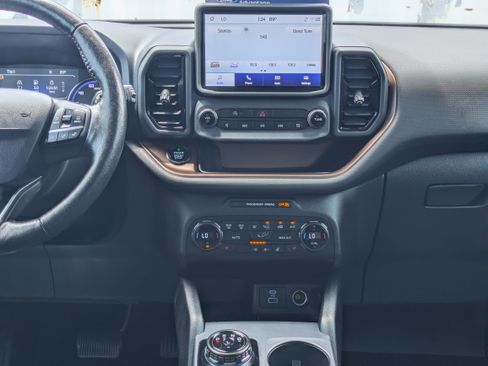 Certified 2021 Ford Bronco Sport Outer Banks AWD/4WD image 18