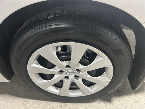 Used 2023 Toyota Corolla LE image 13