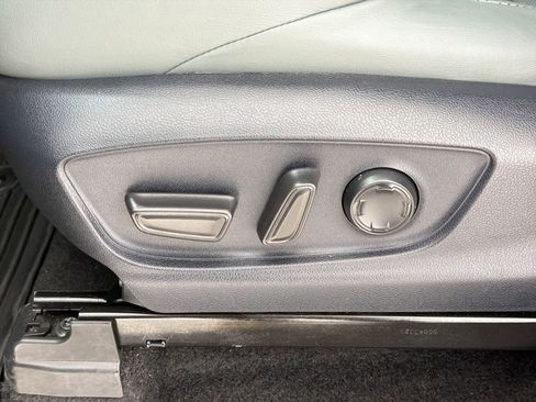 Used 2024 Toyota Tacoma 4x4 Double Cab Hybrid image 14