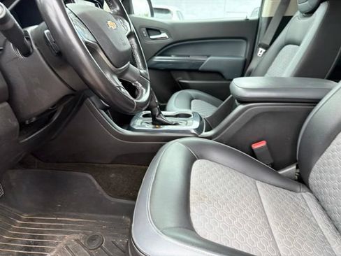 Used 2018 Chevrolet Colorado Z71 AWD/4WD image 46
