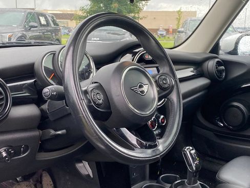 Used 2021 MINI Cooper 2-Door Hardtop FWD image 14