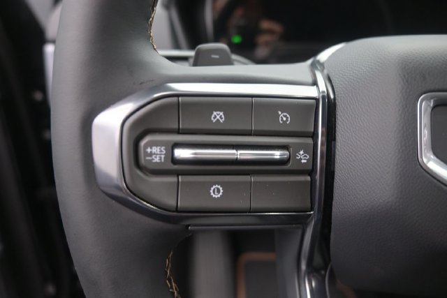 New 2026 GMC Terrain AT4 w/ LPO, Black Badging Package AWD/4WD image 30