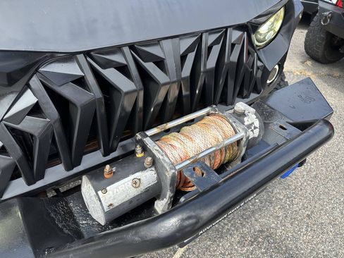 Used 2015 Jeep Wrangler Unlimited Sport w/ Quick Order Package 24S AWD/4WD image 12