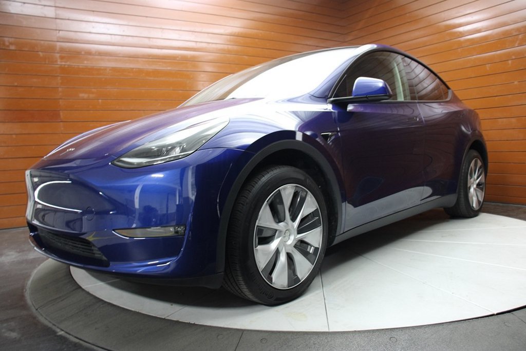 Used 2023 Tesla Model Y Long Range AWD/4WD image 49