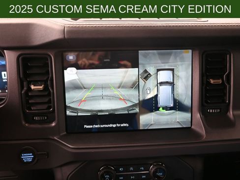 New 2025 Ford Bronco Badlands image 22