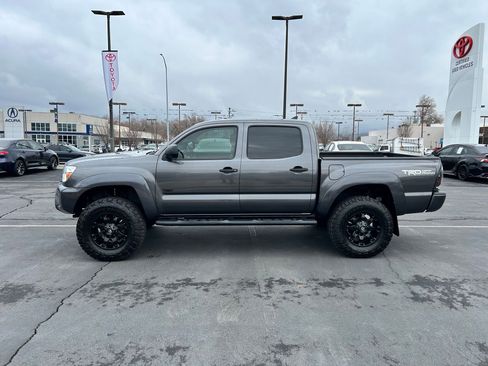 Used 2013 Toyota Tacoma 4x4 Double Cab w/ TRD Off-Road Pkg image 2