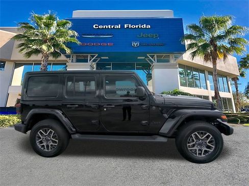 New 2025 Jeep Wrangler Sahara image 4