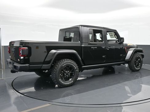 Used 2024 Jeep Gladiator Sport image 6