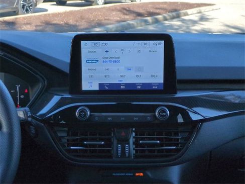 Used 2025 Ford Escape ST-Line image 15