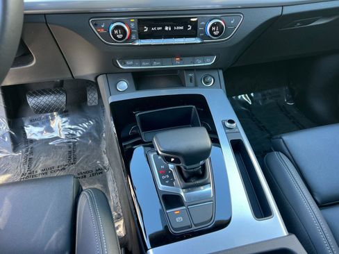 Used 2025 Audi Q5 2.0T Premium w/ Convenience Plus Package image 32