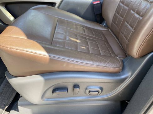 Used 2023 Nissan Titan Platinum Reserve w/ Moonroof Package AWD/4WD image 26