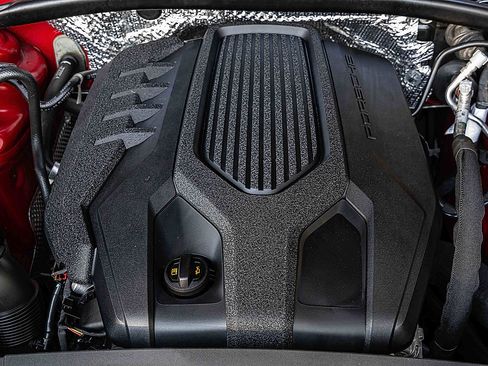 Used 2022 Porsche Macan image 30