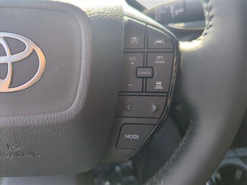 Used 2025 Toyota Prius XLE image 13