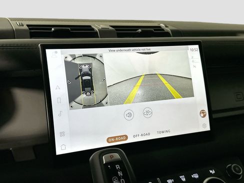 Certified 2025 Land Rover Defender 110 V8 image 14