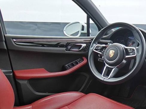 Used 2020 Porsche Macan S AWD/4WD image 18