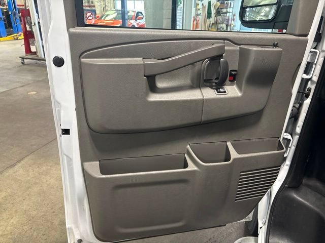 Used 2025 Chevrolet Express 2500 w/ Driver Convenience Package RWD image 9