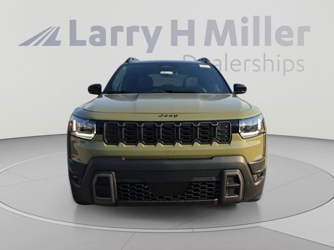 New 2026 Jeep Cherokee Overland w/ Trailer Tow Group AWD/4WD image 8
