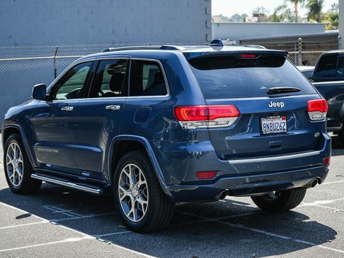 Used 2020 Jeep Grand Cherokee Overland RWD image 4