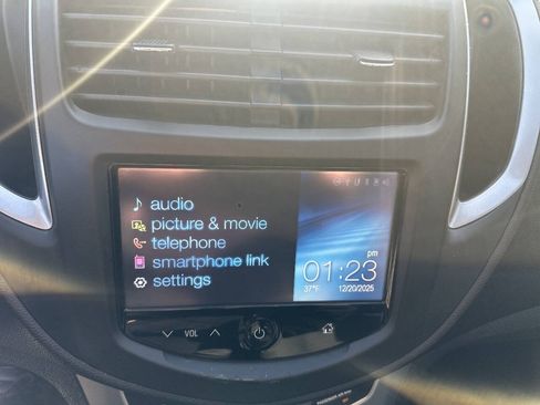 Used 2016 Chevrolet Trax LT AWD/4WD image 20